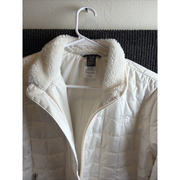 Brand New The North Face Women's Junction Insulated Jacket White Dune Size Small - Picture 2 of 7